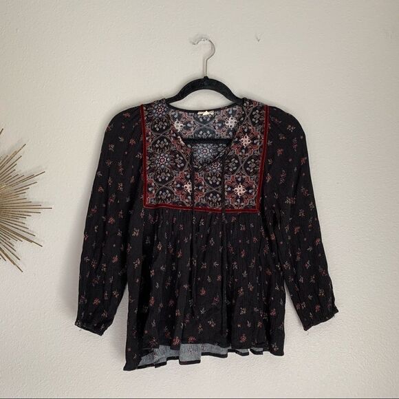 ✨ Hem & Thread Black Floral 3/4 Sleeves Top Small - Picture 1 of 7